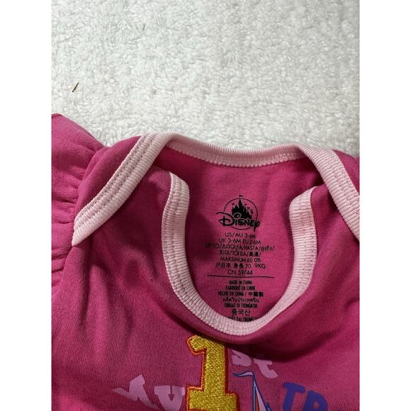 NEW Disney Pink Baby "My 1st Trip to Walt Disney World" Bodysuit Size 3-6 Months - Picture 4 of 5